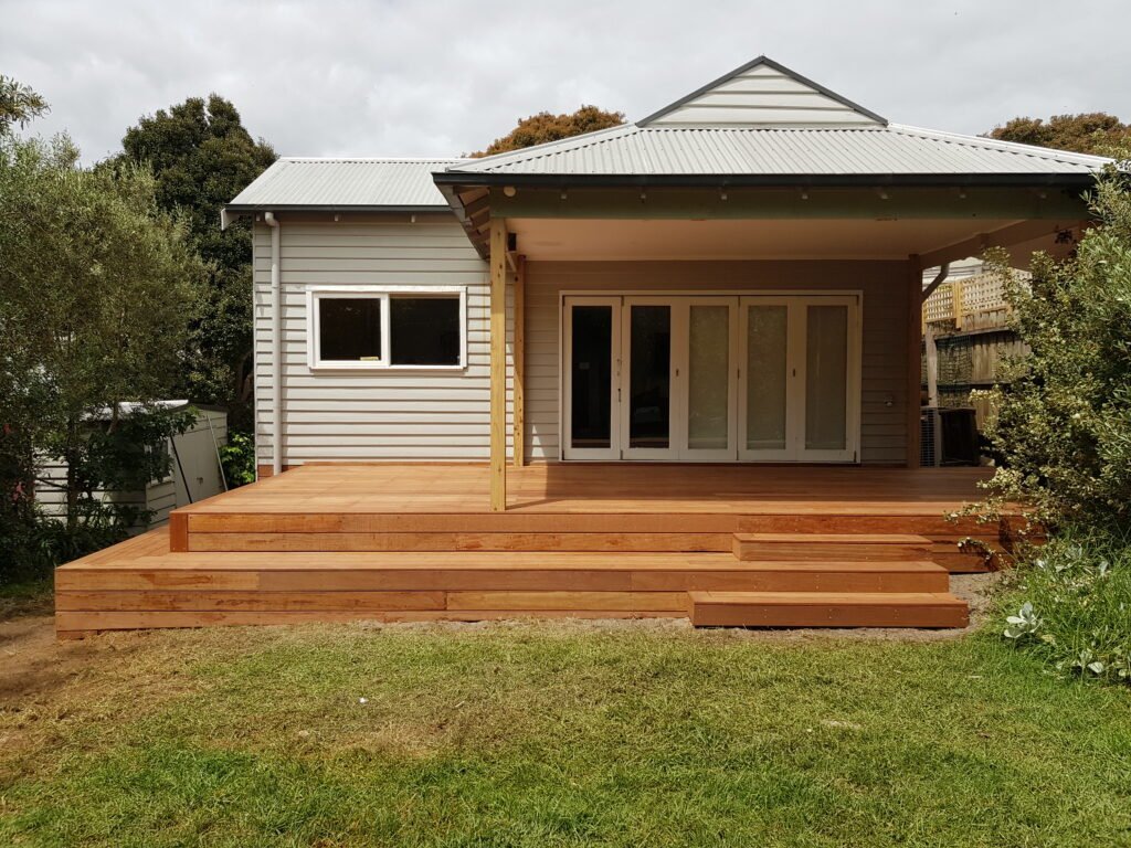 Outdoor deck
